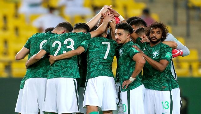 مدرب منتخب السعودية يعلن تشكيلة 