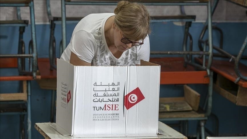 تونس.. بدء اقتراع الداخل في الانتخابات التشريعية