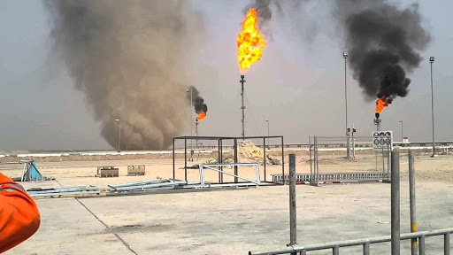 وزير النفط يعلن بدء عمليات استثمار الغاز من حقل عكاز الغازي بمعدل 60 مقمق يومياً
