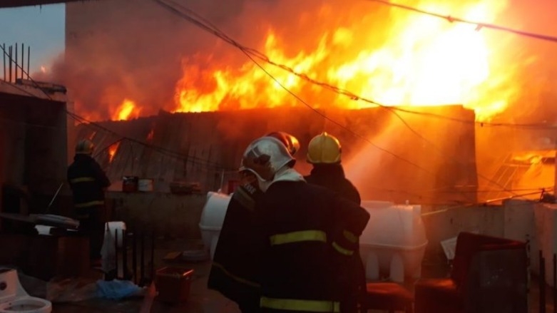 اندلاع حريق داخل فندق قرب ضريح الامام العباس في كربلاء