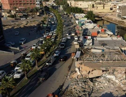 فيديو: صدمة في البصرة.. البلدية تحوّل شارع الوفود إلى "مجزرة نخيل" » وكالة  بغداد اليوم الاخبارية