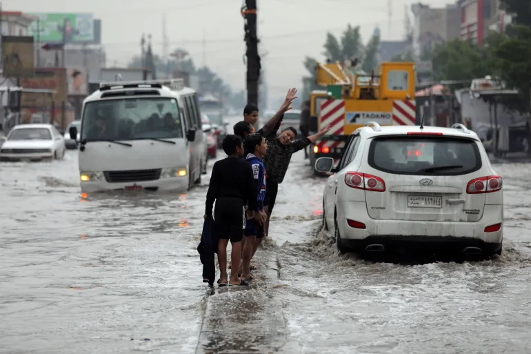 ماهي الشدة المطرية التي تهدد العاصمة؟.. أمانة بغداد تحدد مناطق التحذير (فيديو)