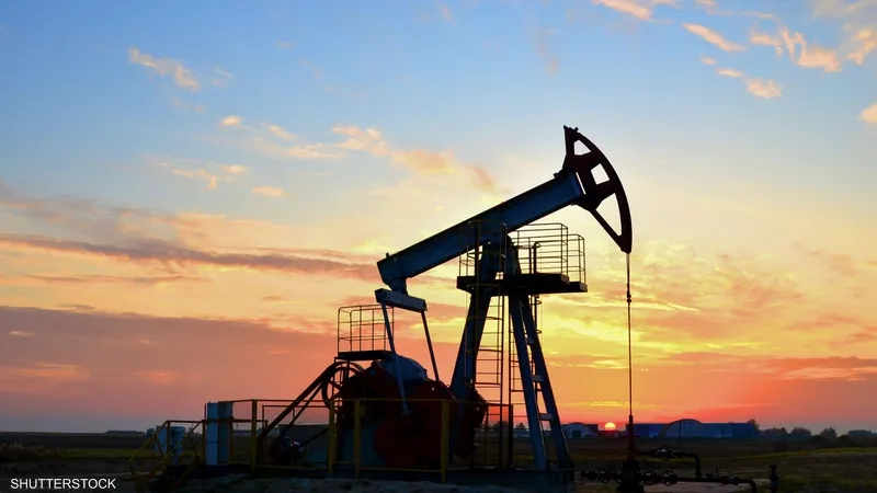 أسعار النفط تتجه لتسجيل مكاسب أسبوعية طفيفة