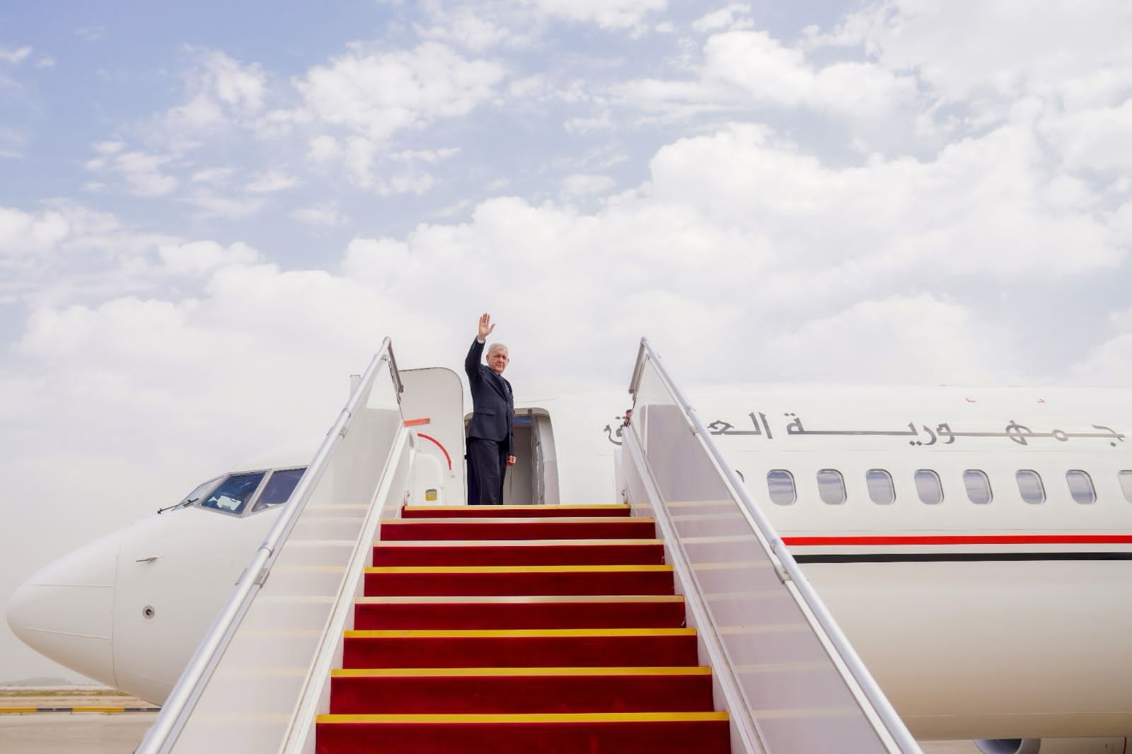 الرئيس رشيد يغادر بغداد الى الجزائر للمشاركة بقمة الدول المصدرة للغاز