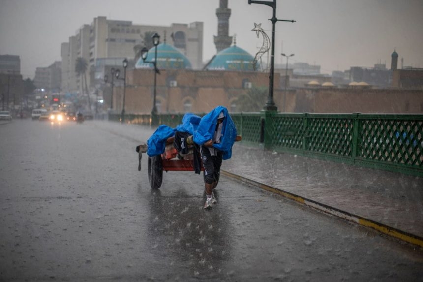 طقس العراق.. أمطار  رعدية وانخفاض بدرجات الحرارة خلال الأيام المقبلة