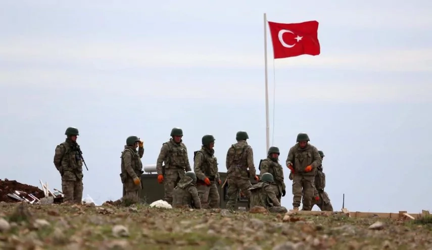 القوات التركية تستغل الظروف الجوية وتوسع نشاطها في دهوك - عاجل