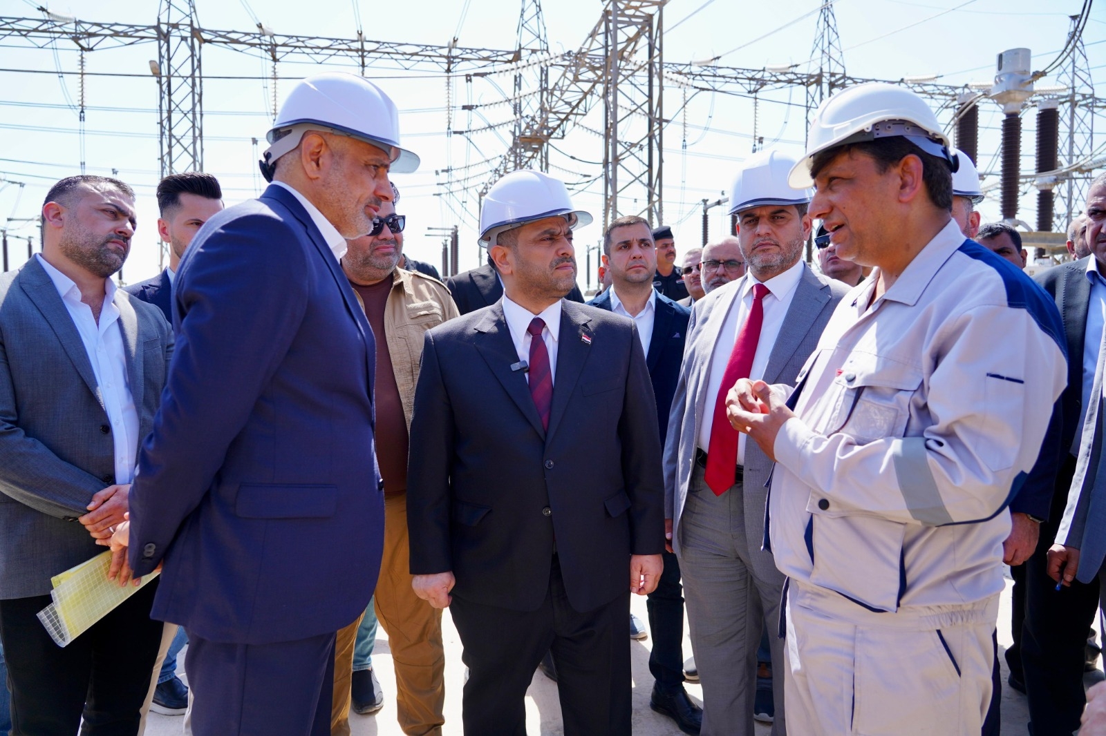 افتتاح خط لنقل الطاقة الكهربائية في بابل بأسلاك تستخدم لأول مرة بالعراق