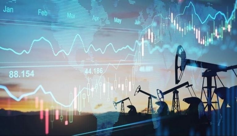 شرارة العقود الآجلة الامريكية تشعل اسعار النفط عالميًا