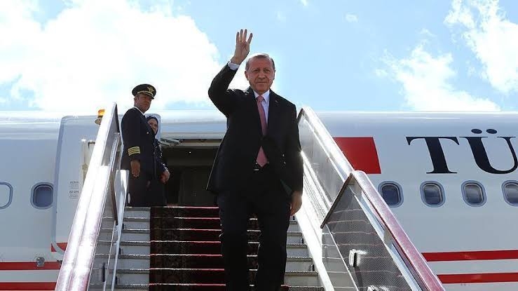 الرئيس التركي رجب طيب اردوغان يصل إلى بغداد