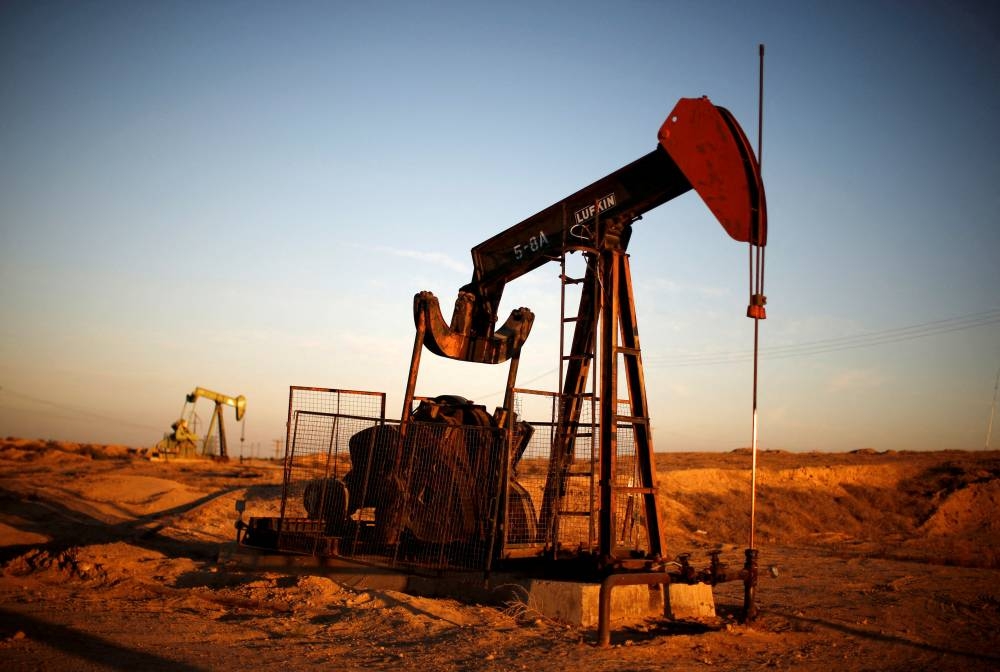 النفط يرتفع أكثر من 4% في أسبوع وسط مخاوف بشأن الإمدادات