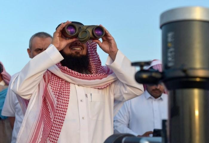 السعودية: تعذر رؤية ⁧هلال شوال⁩ في مرصد تمير