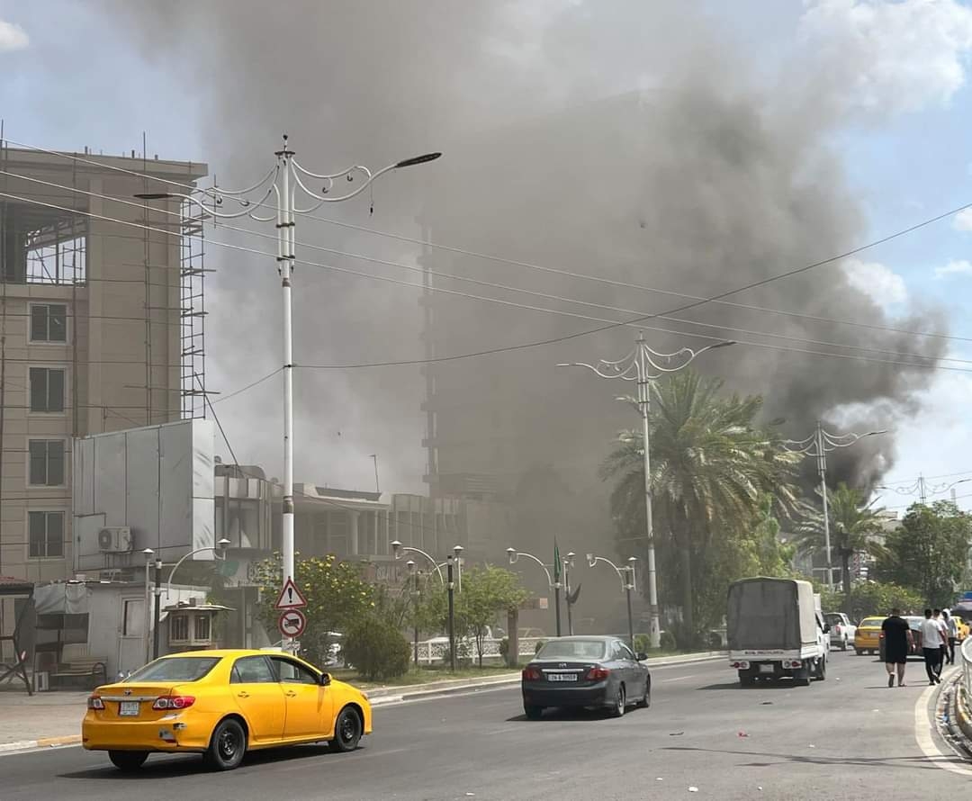 اندلاع حريق في  مقتربات فندق بلازا مول كركوك