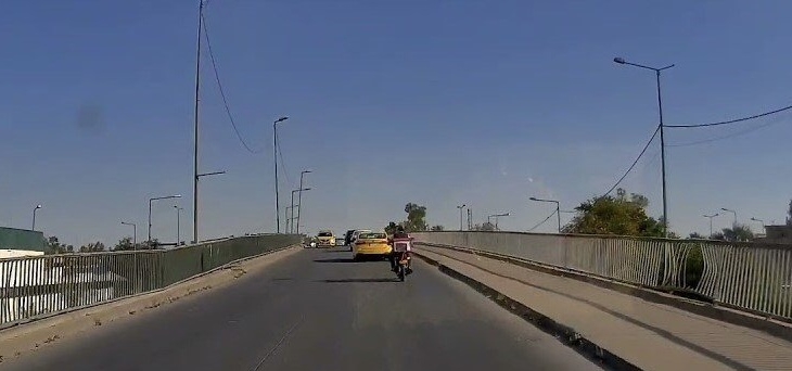 المرور تنوه لقطع جزئي بالشارع الخدمي لزيونة أسفل جسر الإعاشة للإكساء