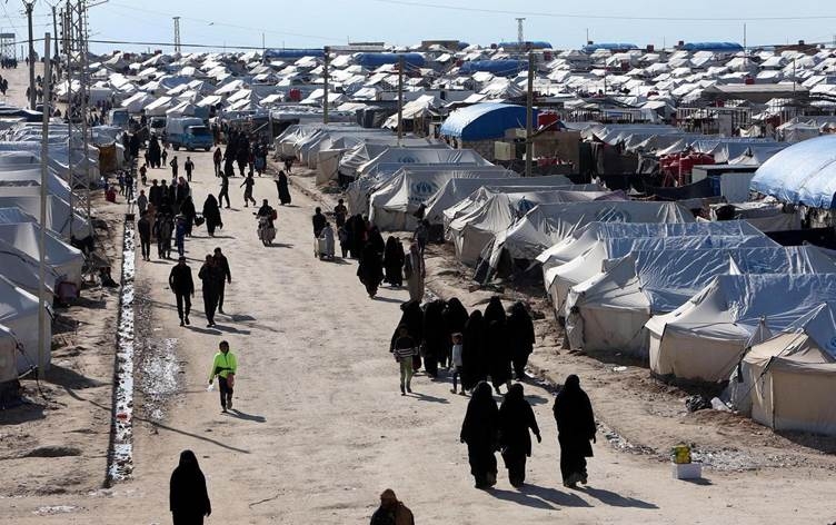 البرلمان يعلق على سحب الأجانب من مخيم 