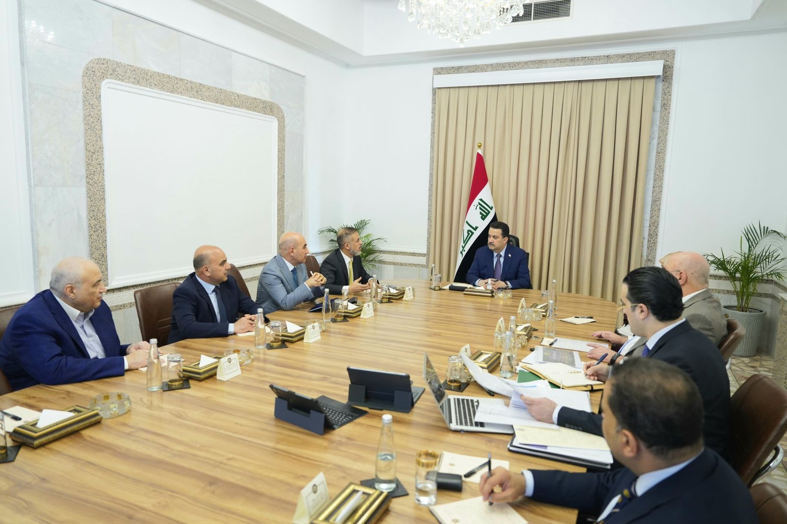 السوداني يرأس اجتماعاً لصندوق العراق للتنمية (تفاصيل)