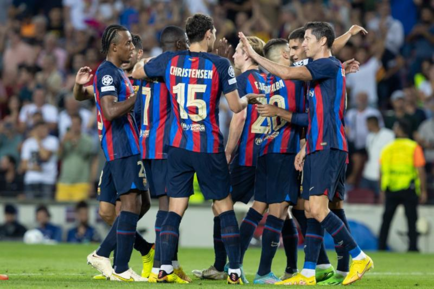 الأزمة المالية تمنع برشلونة من تسجيل عقود 9 لاعبين