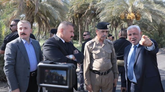 وزير الداخلية يتفقد الطرق التي سيسلكها الزائرون في كربلاء