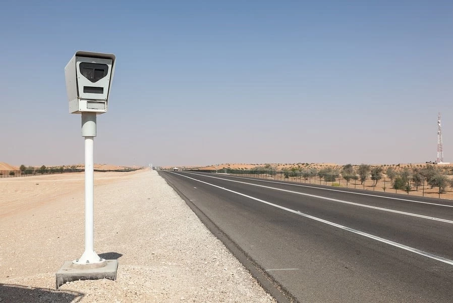 بالتزامن مع الزيارة الأربعينية.. نصب رادارات لمراقبة السرعة بالمنافذ الحدودية